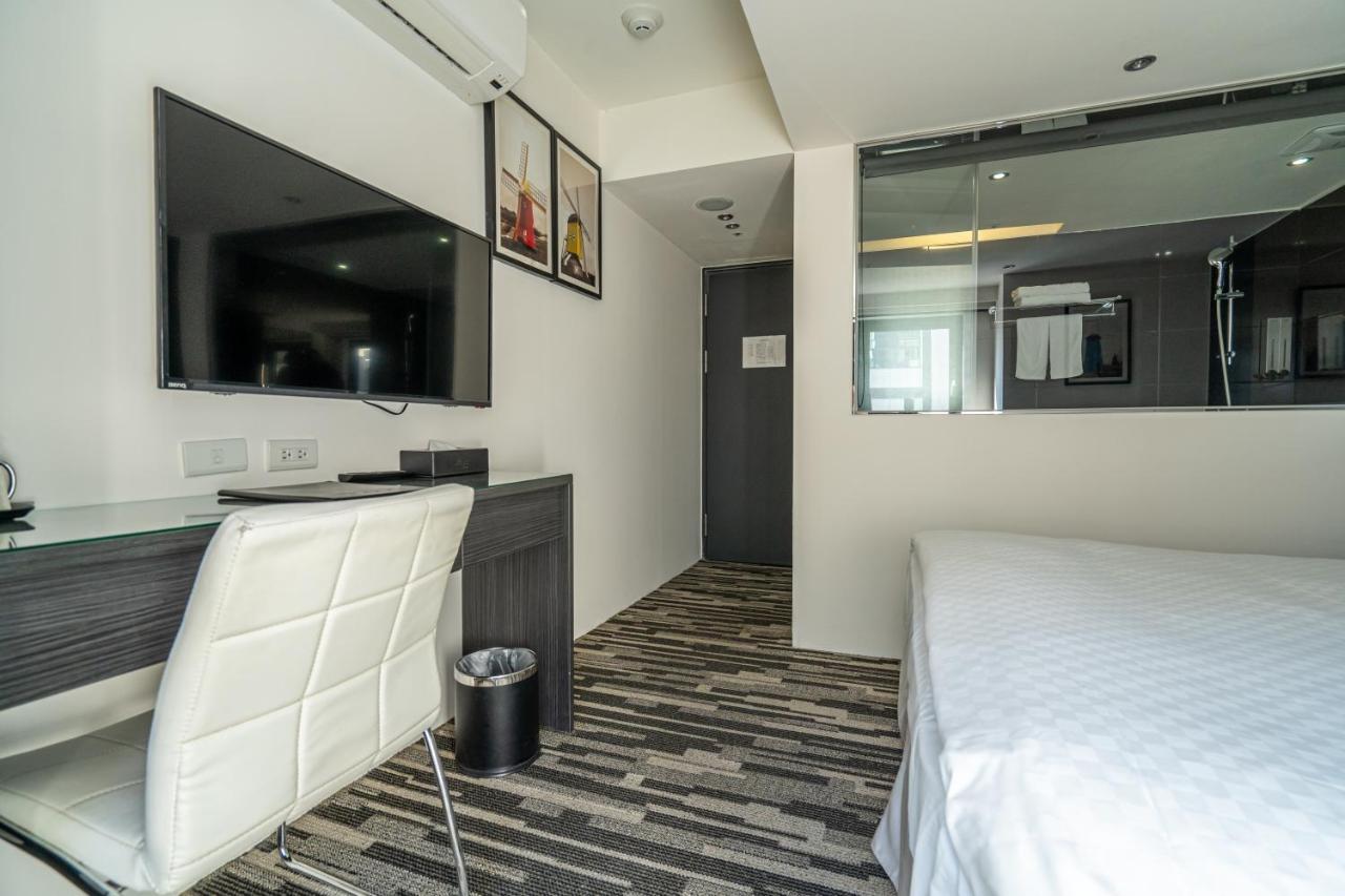 Hotels Here - Taipei Exterior photo